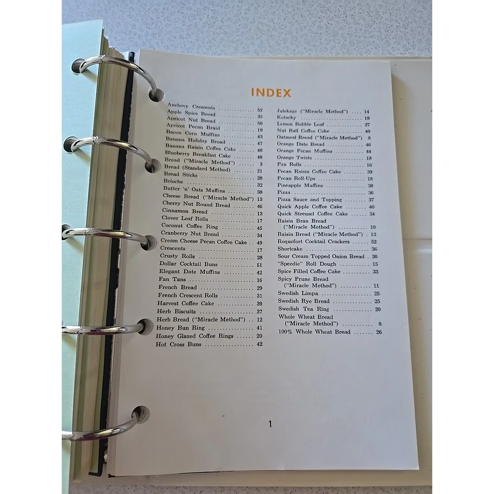 Collectors Bake Book Occident/King Midas Peavey Company Binder Cookbook‎